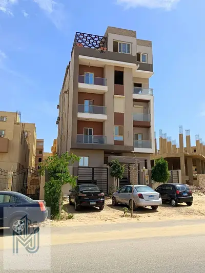 شقة للبيع تطل على مونتن فيو لقطة بسعر ممتاز
