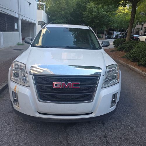 Clear Your Driveway Fast: Same Day Pick Up Junk Cars Today